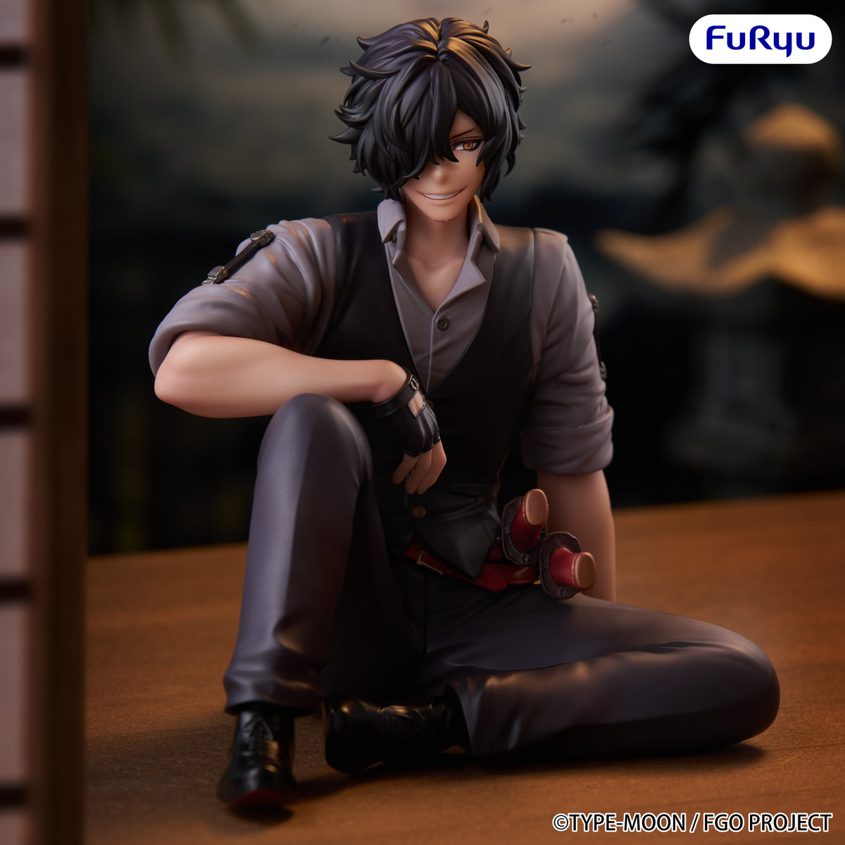 [PRE-ORDER] FURYU Fate/Grand Order Noodle Stopper Figure -Assassin Izou Okada Awesome Dapper Suit-