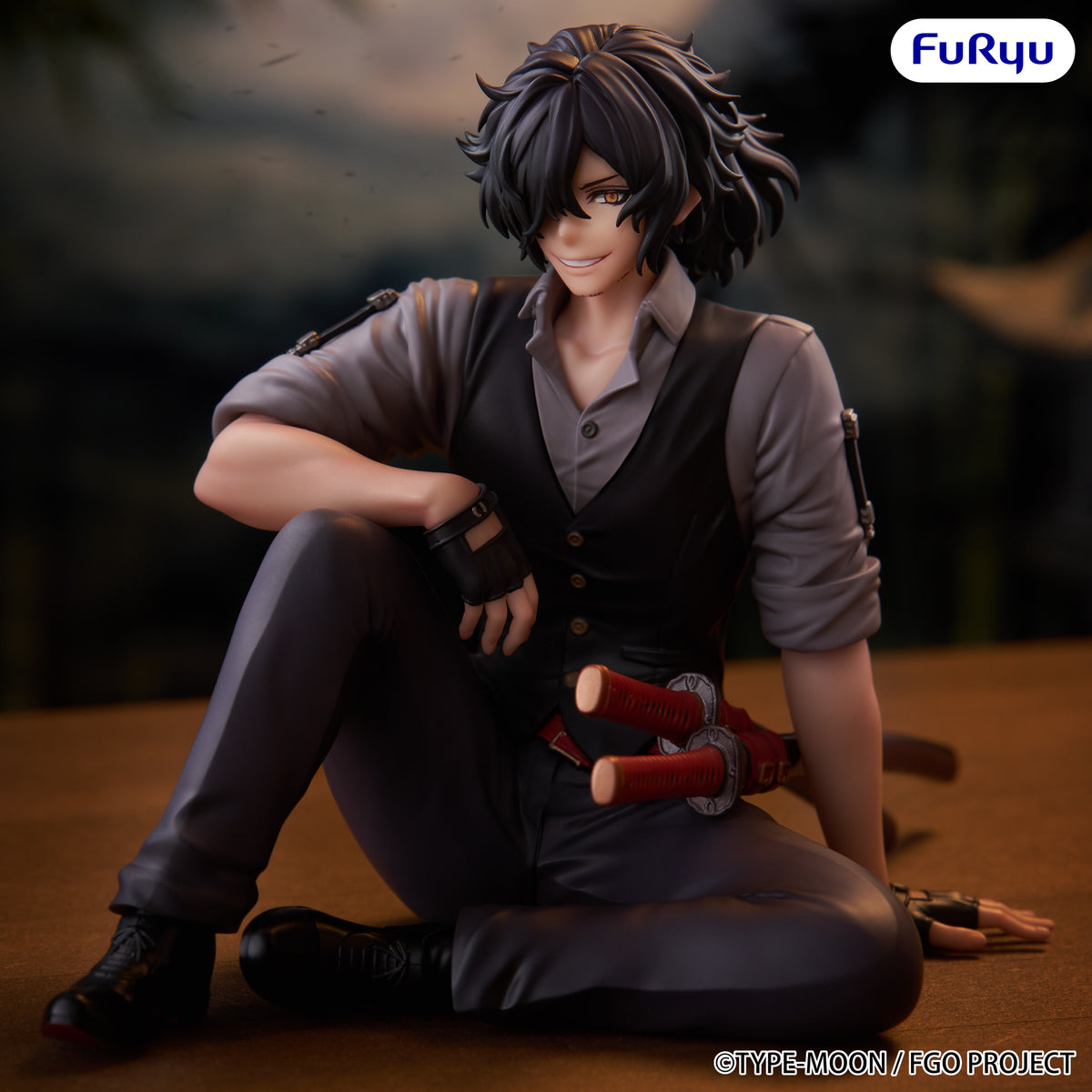 [PRE-ORDER] FURYU Fate/Grand Order Noodle Stopper Figure -Assassin Izou Okada Awesome Dapper Suit-
