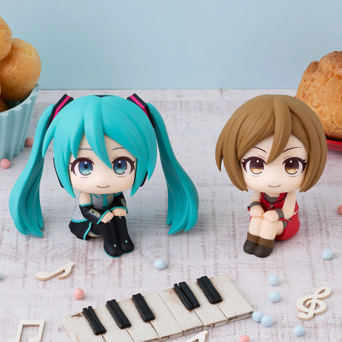 [PRE-ORDER] Megahouse Lookup Hatsune Miku & MEIKO【with gift】