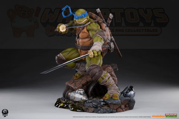 PREORDER - Premium Collectibles Studio - Teenage Mutant Ninja Turtles - Leonardo 1:3