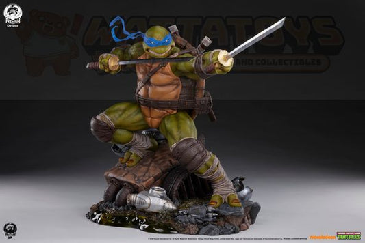 PREORDER - Premium Collectibles Studio - Teenage Mutant Ninja Turtles - Leonardo 1:3 - Deluxe