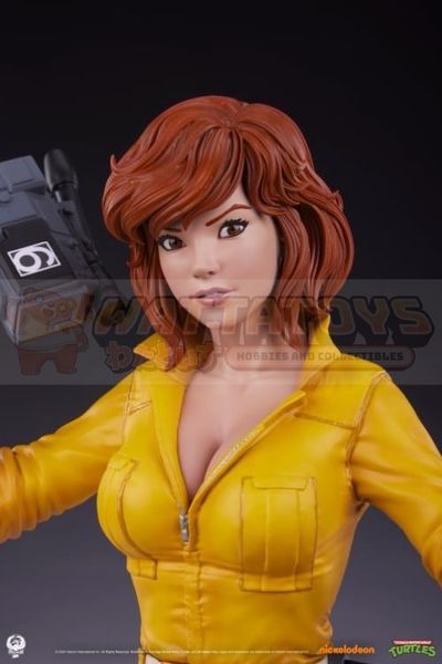 PREORDER - PREMIUM COLLECTIBLES STUDIOS - TEENAGE MUTANT NINJA TURTLES -  1/4 Scale - April O'Neil