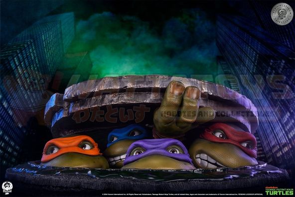 PREORDER - PREMIUM COLLECTIBLES STUDIO - TEENAGE MUTANT NINJA TURTLES - 1/1 Scale - TMNT UNDERGROUND DIORAMA