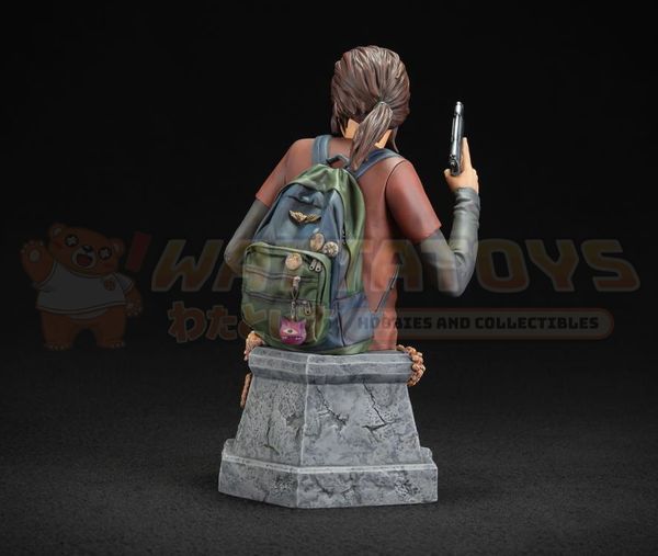 PREORDER - Dark Horse - The Last of Us - Ellie with Handgun Bust