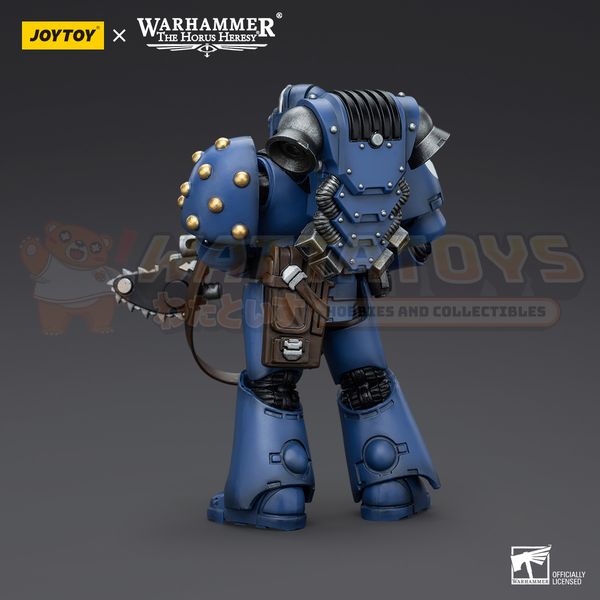 PRE-ORDER - JoyToy - Warhammer: The Horus Heresy - Ultramarines MK VI Tactical Squad Legionary with Bolter& Chainblade