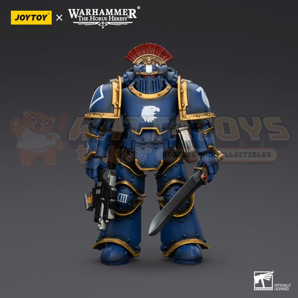 PRE-ORDER - JoyToy - Warhammer: The Horus Heresy - Ultramarines Legion MKIII Tactical Squad Sergeant with Power Sword