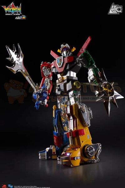 PRE-ORDER - Toynami - Voltron: Defender of the Universe - 40th Anniversary Voltron Collector's Set