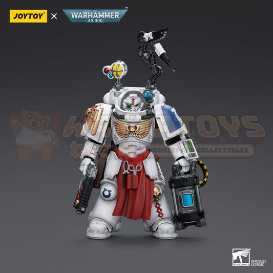 PRE-ORDER - JoyToy - Warhammer 40k - Uitramarines Apothecary Biologis (2025)