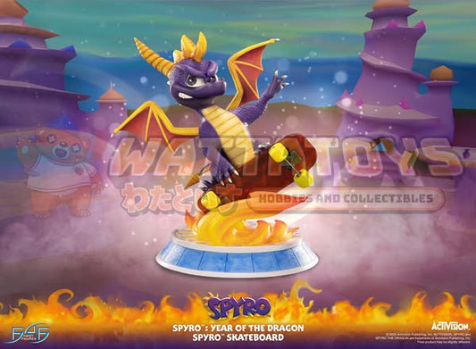 PRE-ORDER - First4Figures - Spyro™: Year of the Dragon - Spyro™ Skateboard