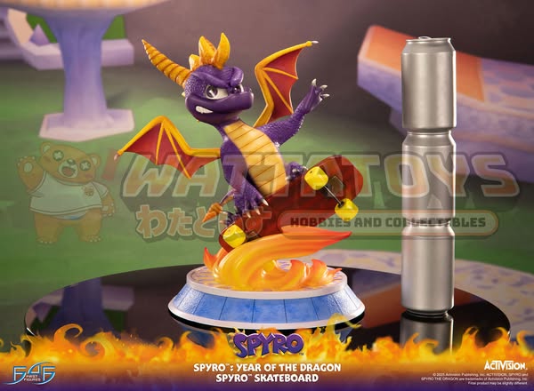 PRE-ORDER - First4Figures - Spyro™: Year of the Dragon - Spyro™ Skateboard