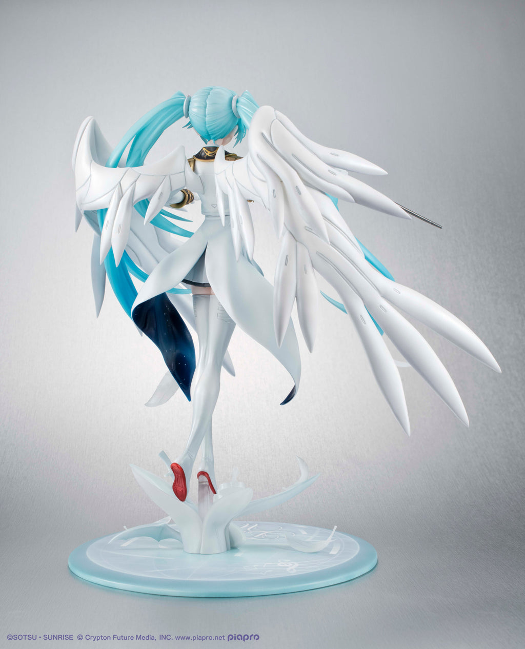 [PRE-ORDER] Megahouse Lucrea Mobile Suit Gundam 45th Anniversary X Hatsune Miku - Hatsune Miku X Wing Gundam Zero EW