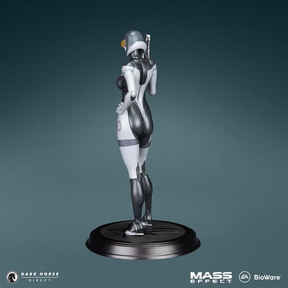[PRE-ORDER] Dark Horse Mass Effect EDI PVC Figure