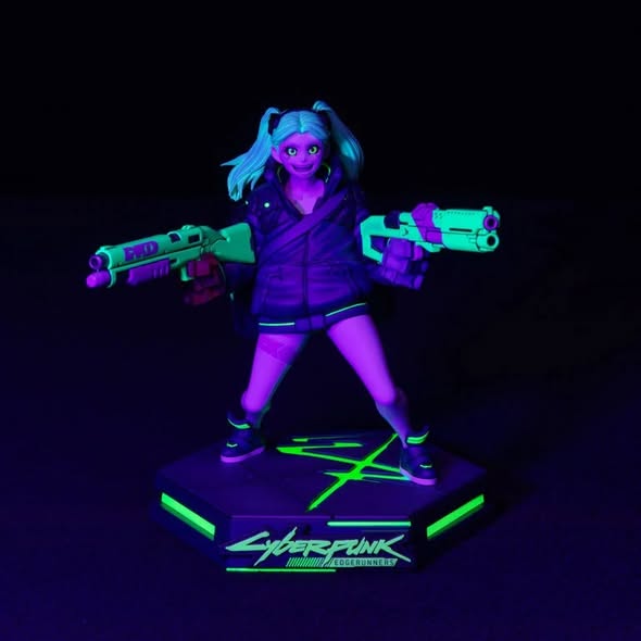 [PRE-ORDER] Dark Horse Cyberpunk Edgerunners Rebecca Figure