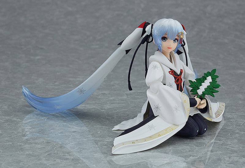 Figma EX-045 Snow Miku: Crane Priestess ver.